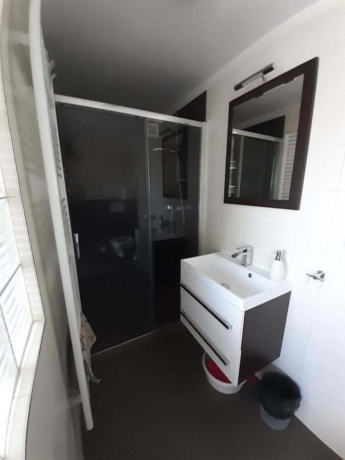 Adela Apartment