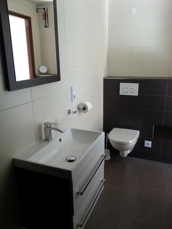 Adela Apartment *